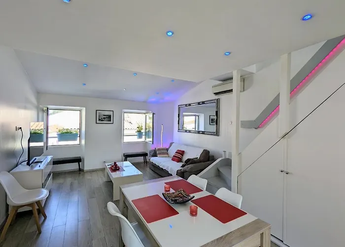 Apartment Croisette Suquet Duplex 4 P Cannes