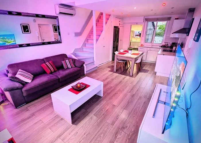 Apartment Croisette Suquet Duplex 4 P Cannes