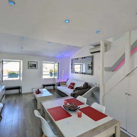 公寓 Croisette Suquet Duplex 4 P 戛纳